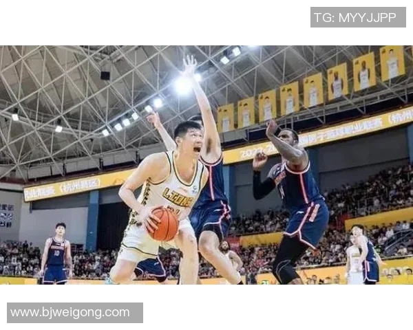 南京篮球队默契配合揭秘：从战术到团队精神的深度解析